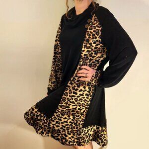 Suzanne Betro - Elegant flowy dress - Animal print - Size 1X